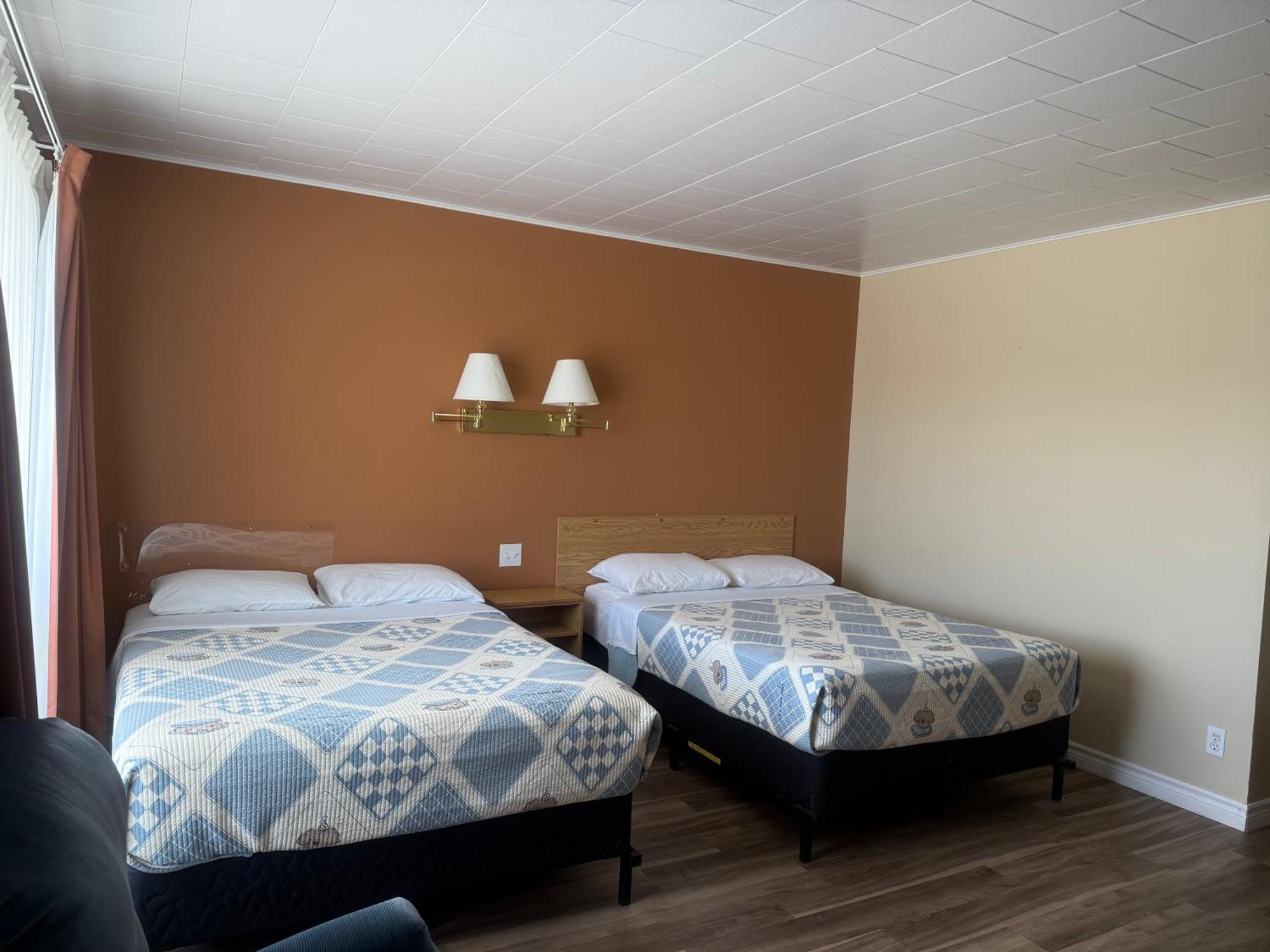 Le Campagnard Hotel Matane Buitenkant foto